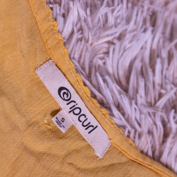 Yellow Ripcurl Blouse - Picture 2 of 4